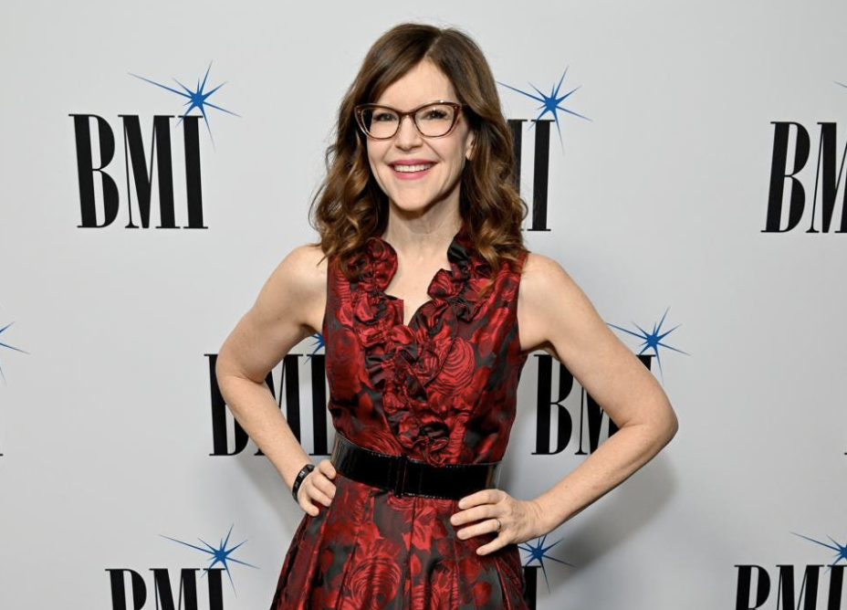 Sunday Conversation: Lisa Loeb On Collaborating, Philanthropy, ‘Stay’ And Much More